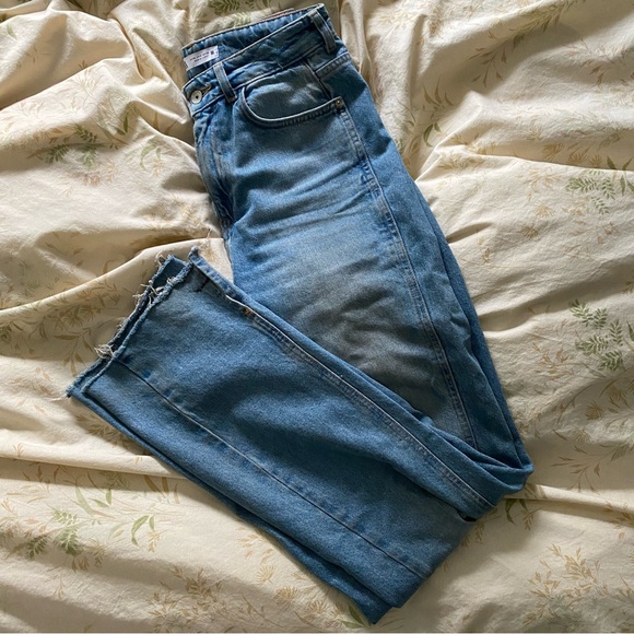 Zara Straight Jeans - Picture 1 of 6
